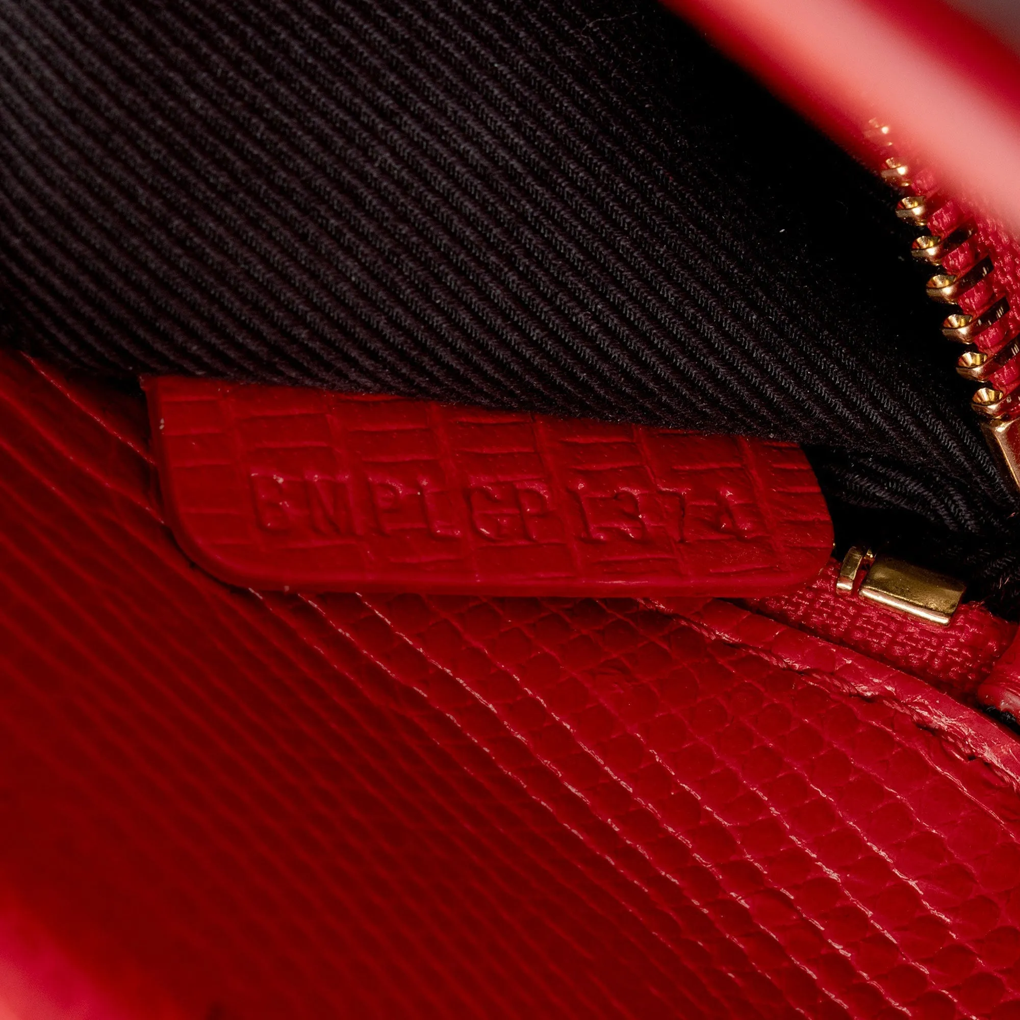 Burberry Lizard Embossed Leather Title Medium Tote (SHF-OreTYK)